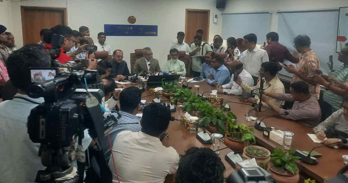 বাস ভাড়া কিলোমিটারে বাড়ল ১১ পয়সা, সর্বনিম্ন ভাড়া অপরিবর্তিত