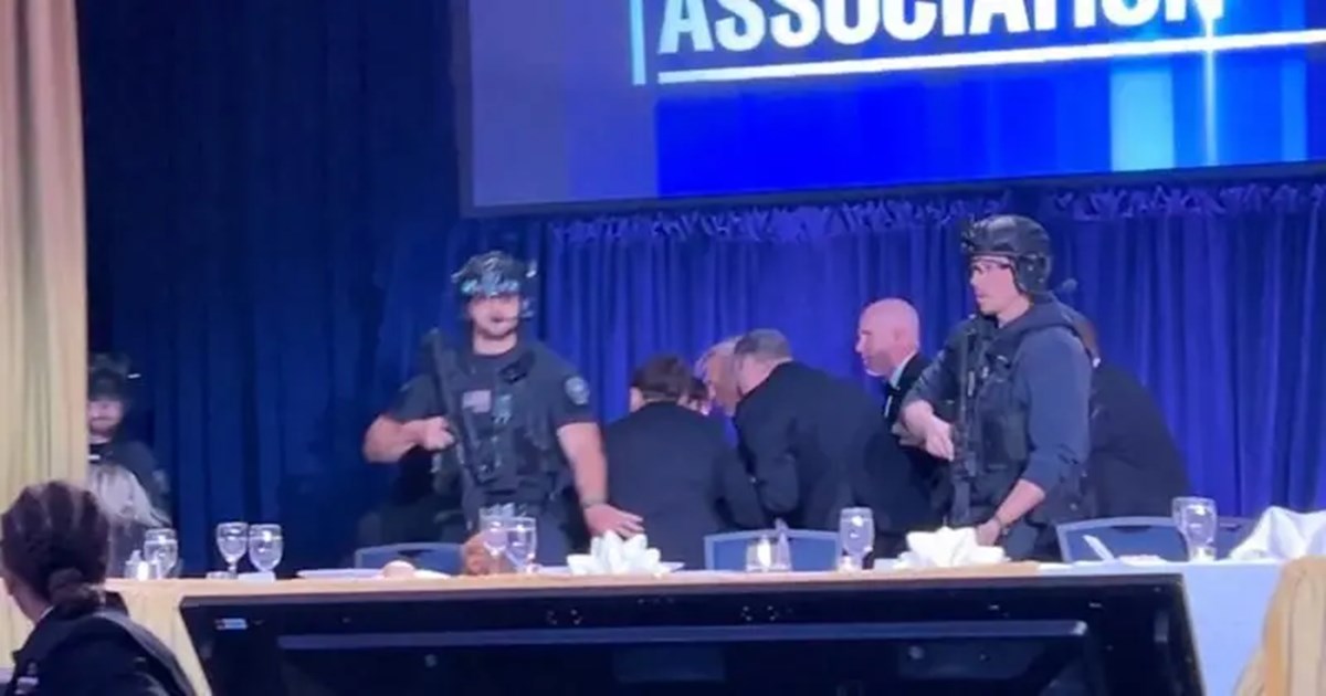 ওয়াশিংটনে নৈশভোজের আসরে বন্দুক হামলা: নিরাপদে ট্রাম্প ও মেলেনিয়া