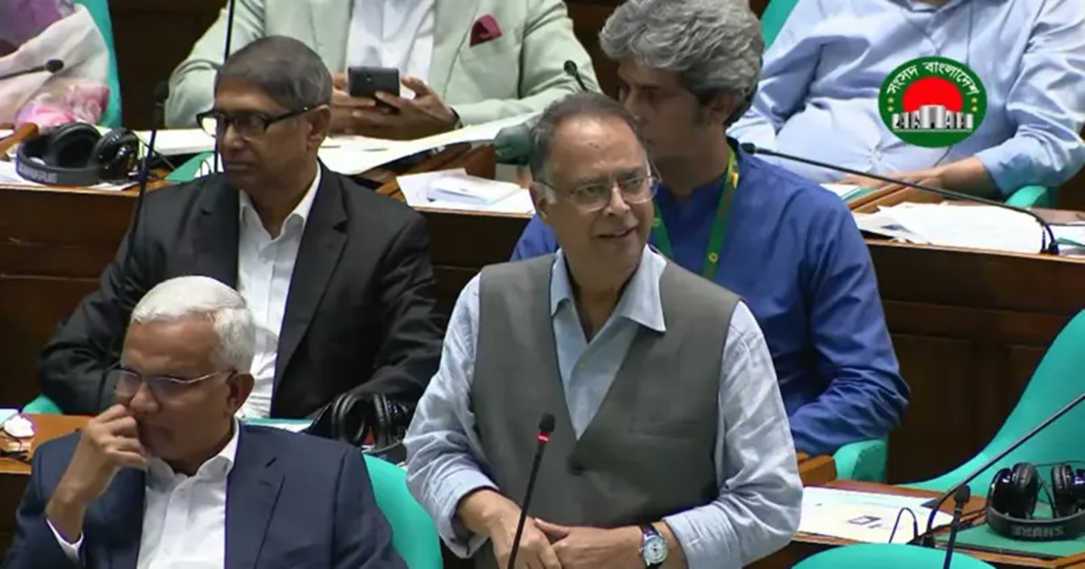 ‘পেট্রোলের লাইন আর নেই, কমছে লোডশেডিং’