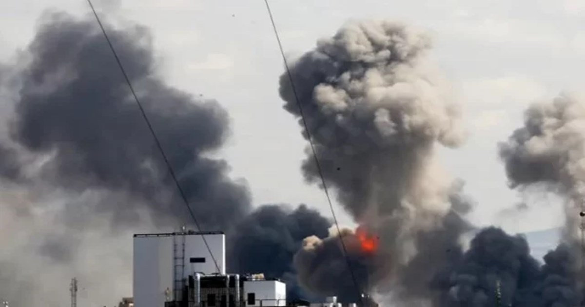 এবার মারা গেলেন খামেনির স্ত্রী