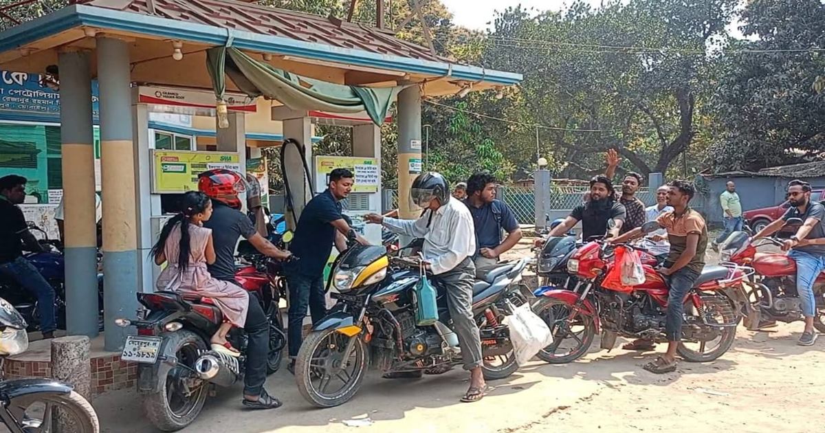 জ্বালানি তেল পাচারের শঙ্কা: চুয়াডাঙ্গা সীমান্তে বিজিবির বিশেষ নজরদারি