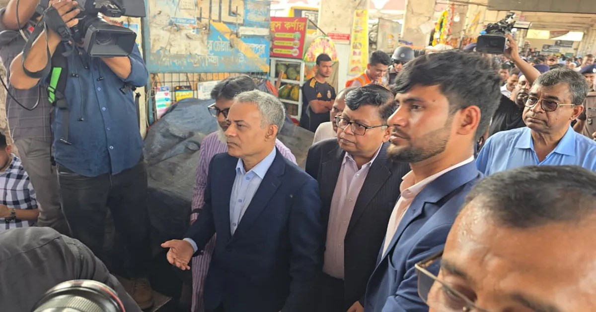 দেড় কোটি মানুষের ঢাকা ছাড়ার প্রস্তুতি, ভাড়া নিয়ে কড়াকড়ি সেতুমন্ত্রীর