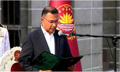 প্রথম কর্মদিবসে ব্যস্ত তারেক রহমান: স্মৃতিসৌধে শ্রদ্ধা জানিয়ে শুরু হচ্ছে দাপ্তরিক যাত্রা