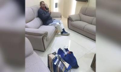 বিমানবন্দরে ৫০ লাখ টাকাসহ জেলা জামায়াত আমির আটক