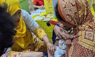 হাম নিয়ন্ত্রণে ফের বিশেষ টিকাদান ক্যাম্পেইন, তালিকা নিয়ে বিশেষজ্ঞদের প্রশ্ন