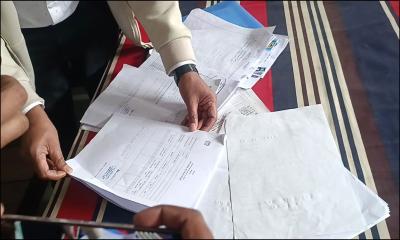 ভোট শেষ হওয়ার আগেই রেজাল্ট শিটে স্বাক্ষর, প্রিজাইডিং কর্মকর্তা প্রত্যাহার