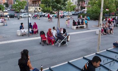 দুই সংস্কৃতির মাঝখানে: ইউরোপে বেড়ে ওঠা বাংলাদেশি নারীদের সংগ্রাম ও স্বপ্ন