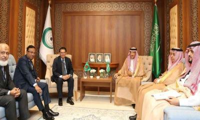 জেদ্দায় ওআইসি নেতাদের সাথে পররাষ্ট্রমন্ত্রীর বৈঠক