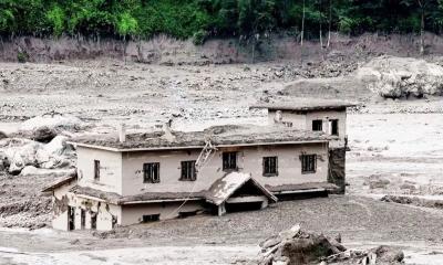 নেপালে বন্যা: নিহত বেড়ে ৭৩৪, নিখোঁজ আড়াই হাজার