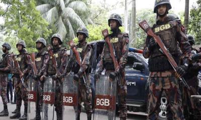 যমুনা এলাকায় ১৪৪ ধারা জারি: সরকারি কর্মচারীদের সাথে পুলিশের ব্যাপক সংঘর্ষ