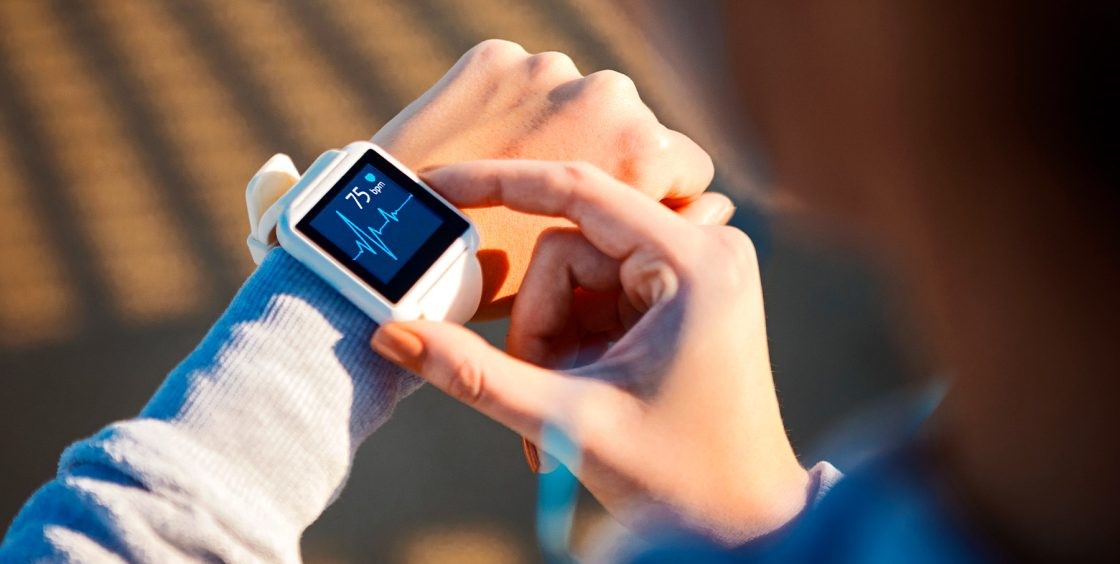 স্বাস্থ্য পর্যবেক্ষণে স্মার্ট ওয়াচের নতুন ফিচার