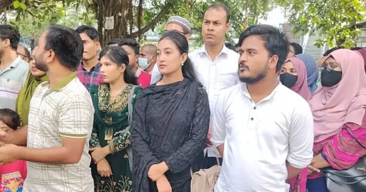 ২৯ জুলাইয়ের মধ্যে সুরাহা না হলে রাজপথে নামার হুঁশিয়ারি প্রাথমিকের শিক্ষকদের