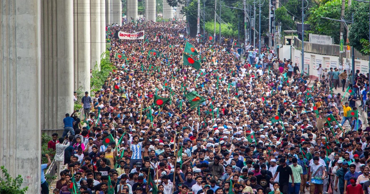 ৫ আগস্ট: অশ্রু, রক্ত আর এক নতুন বাংলাদেশের পুনর্জন্মের মহাকাব্য