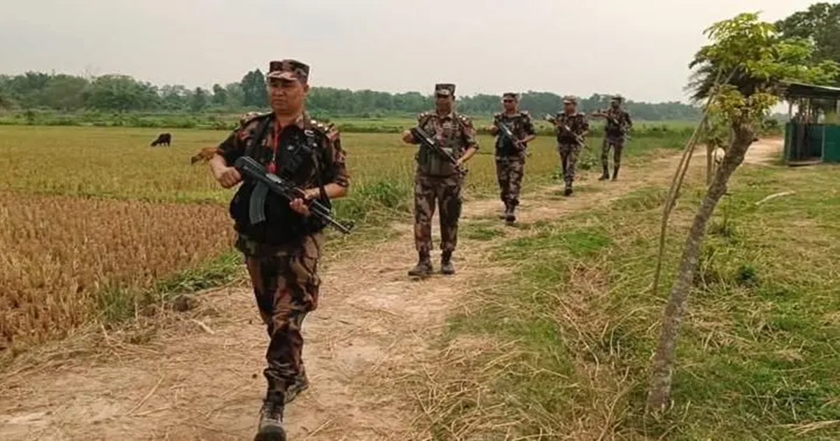 সীমান্তে উত্তেজনা: প্রবীণ বাংলাদেশির বদলায় ভারতীয় যুবককে ধরে পুলিশে দিল জনতা