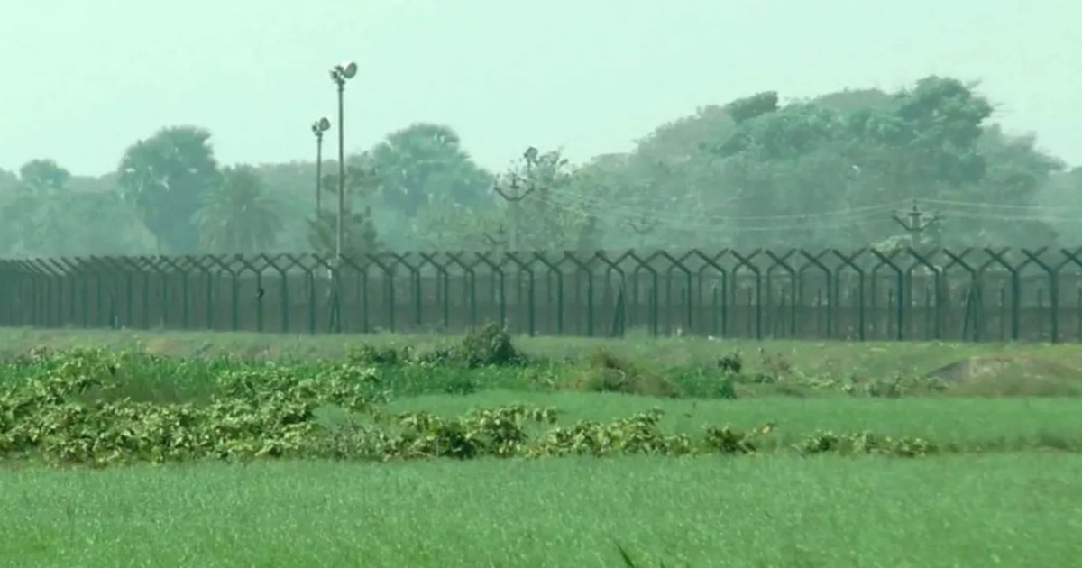 বাংলাদেশ সীমান্তে ৮০৫ কিমি কাঁটাতারের বেড়া দিল ত্রিপুরা