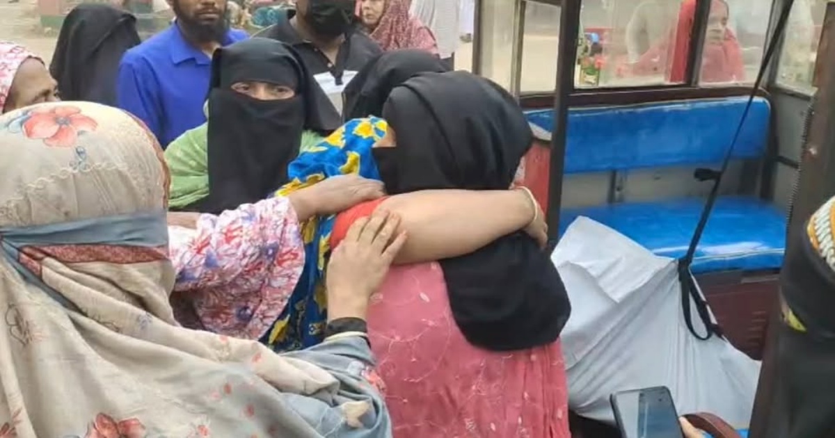 আধিপত্যের লড়াইয়ে প্রাণ গেল স্কুলছাত্রের: গুলিবিদ্ধসহ আহত ১০