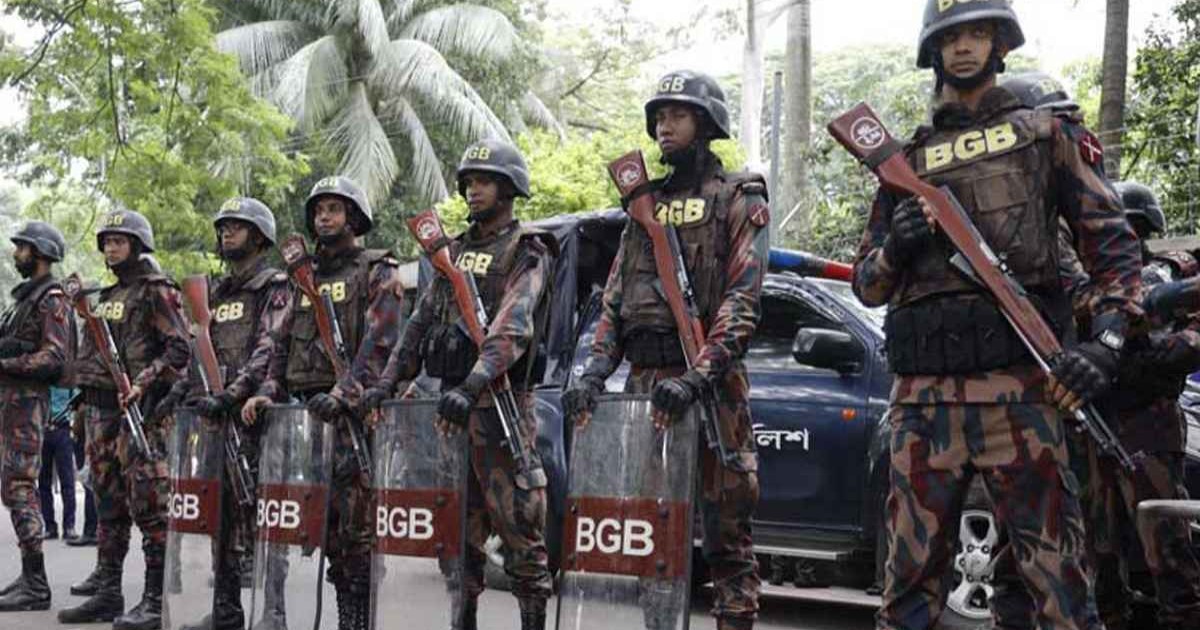 যমুনা এলাকায় ১৪৪ ধারা জারি: সরকারি কর্মচারীদের সাথে পুলিশের ব্যাপক সংঘর্ষ